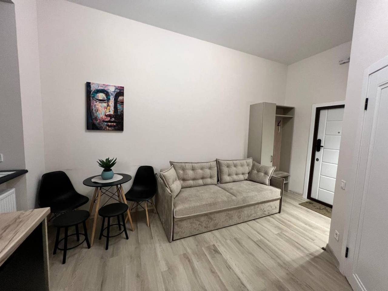 Demar Doroshenka Apartment *