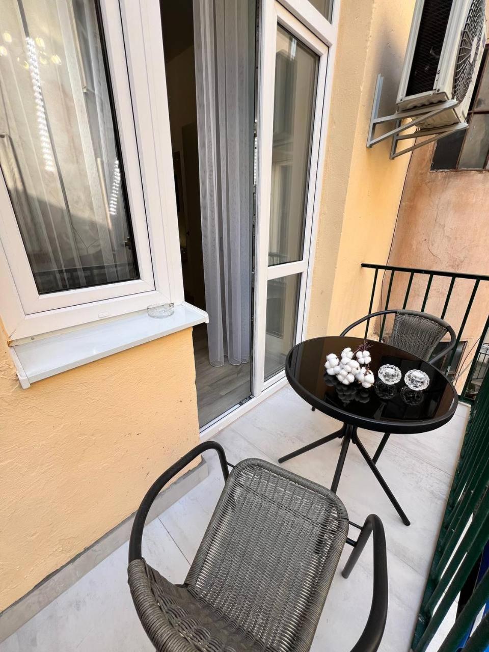 Demar Doroshenka Apartment